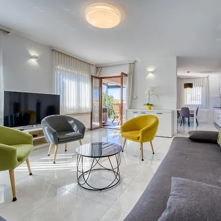 Damir-1 By Interhome *