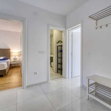 Damir-1 By Interhome Appartement