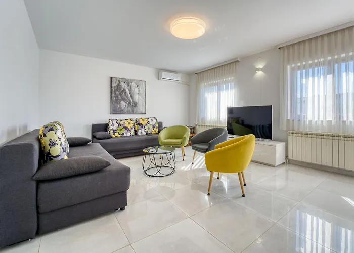Damir-1 By Interhome 아파트